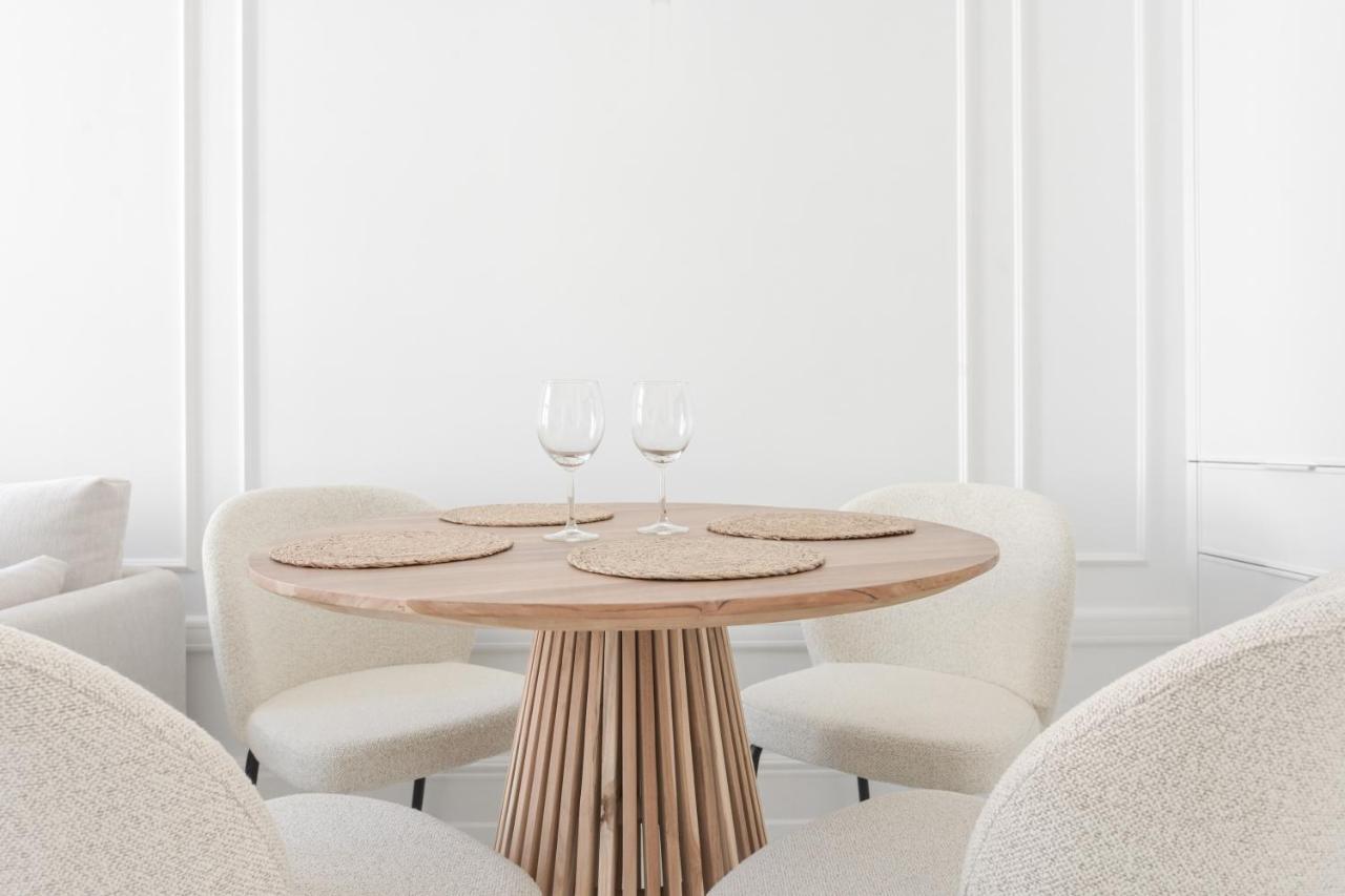 Old Town Pure White By Downtown Apartments Gdańsk Extérieur photo